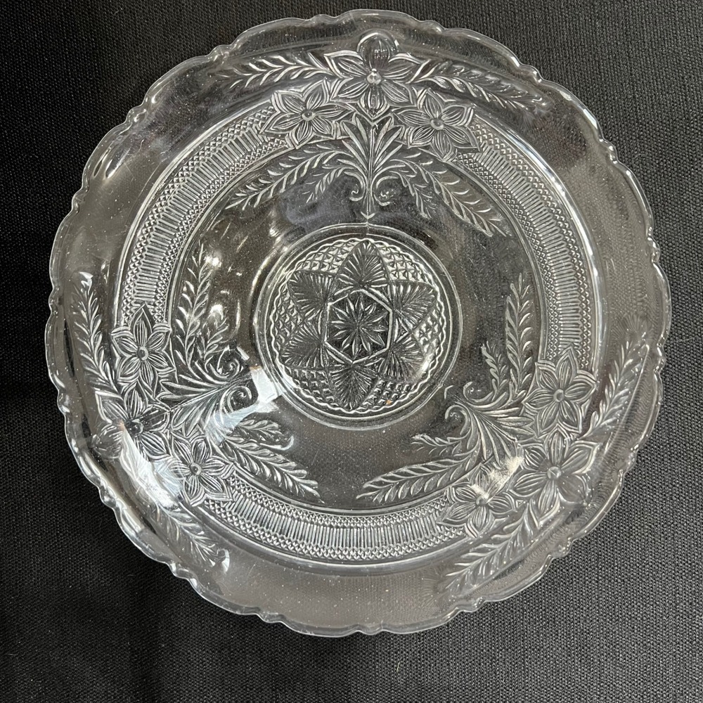 Vintage Clear Pressed Glass Floral Starburst Scalloped Serving Bowl 9 Inch